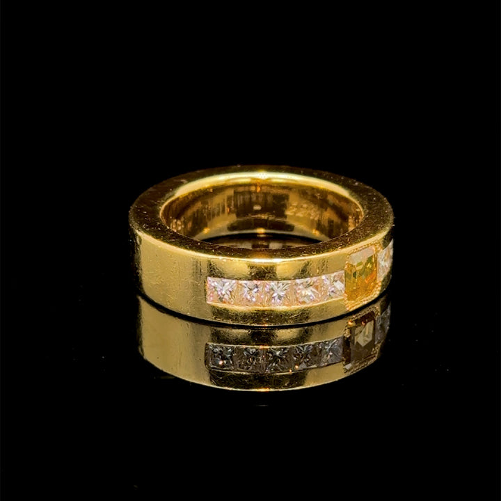 Neil Lane Couture  Diamond  22k Gold Ring