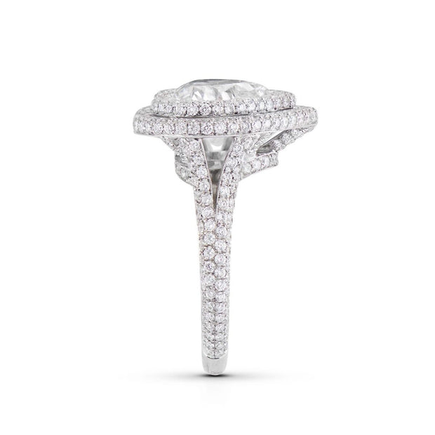 LOT 246A A GOLD AND PLATINUM DIAMOND RING Est: $15,000-20,000 Description  An 18kt. Yellow Gold and Platinum Diamon… | Platinum diamond rings, Fine  jewelry, Rings
